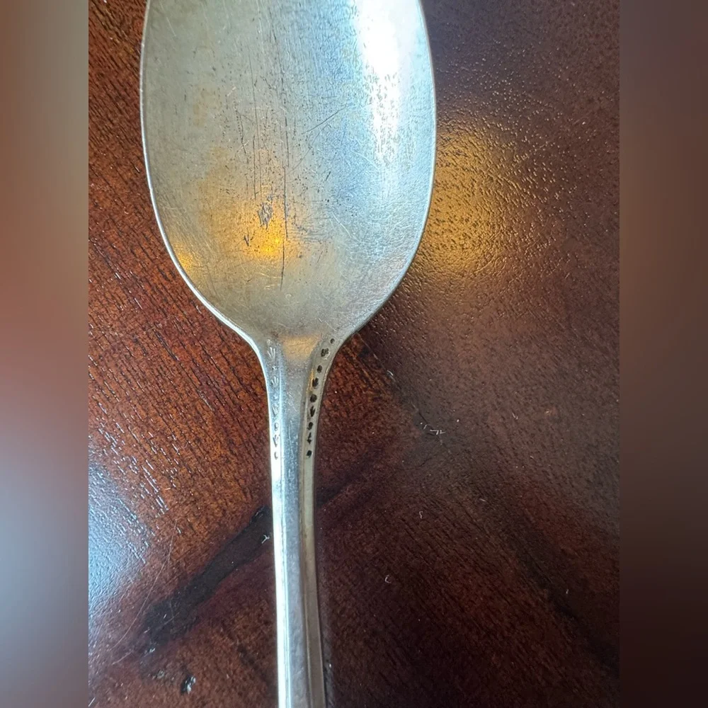 Antique Oneida Community Tudor Plate Algonquin Silverplate Spoon – 1923 Pattern
